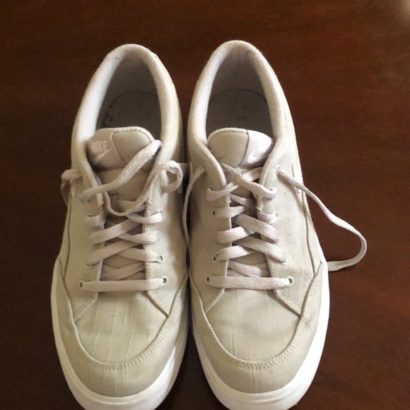 Shoes - Picture 1 of 5